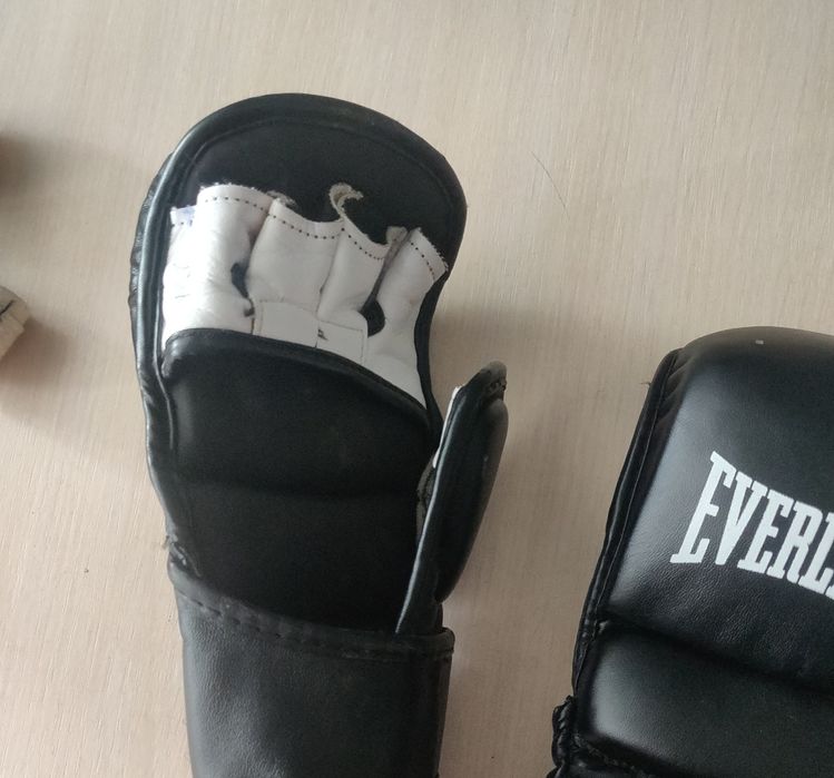 Рукавиці Everlast(+ бинти)