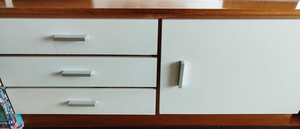 Mobília de quarto comodas e mesas de cabeceira