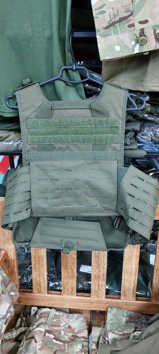 Плитоноска Mil-Tec LASER CUT CARRIER VEST. Новий товар.