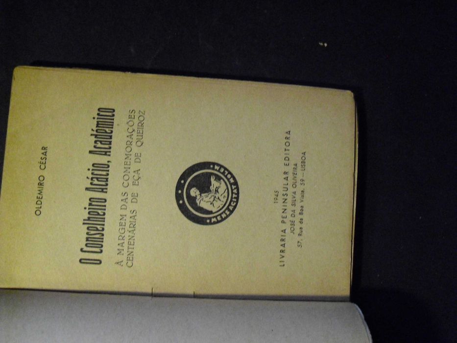 César (Oldemiro);O Conselheiro Acácio Académico