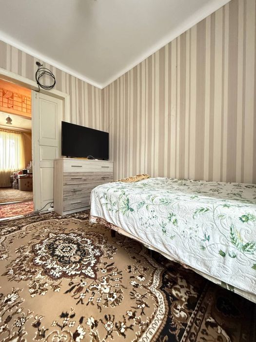 Продаж будинку і зем ділянки/Сонячне