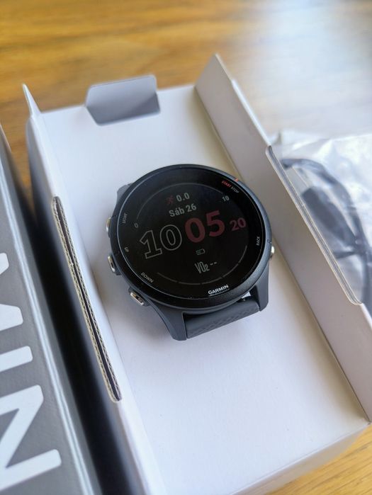 Garmin Forerunner 255 NOVO