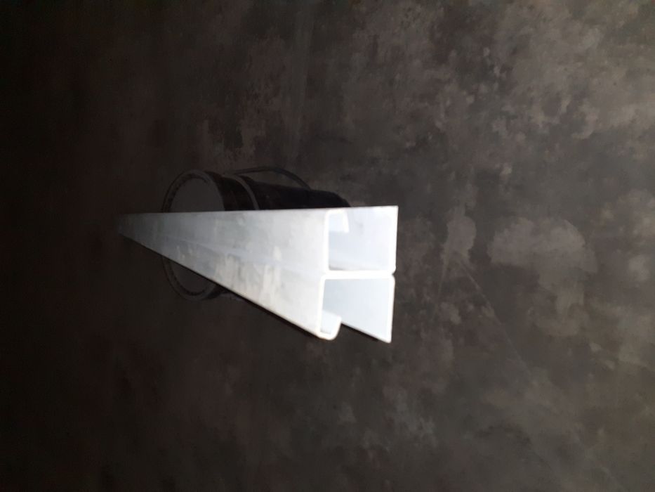 Postes metálicos 2,5m x 2mm chapa zincada n.214