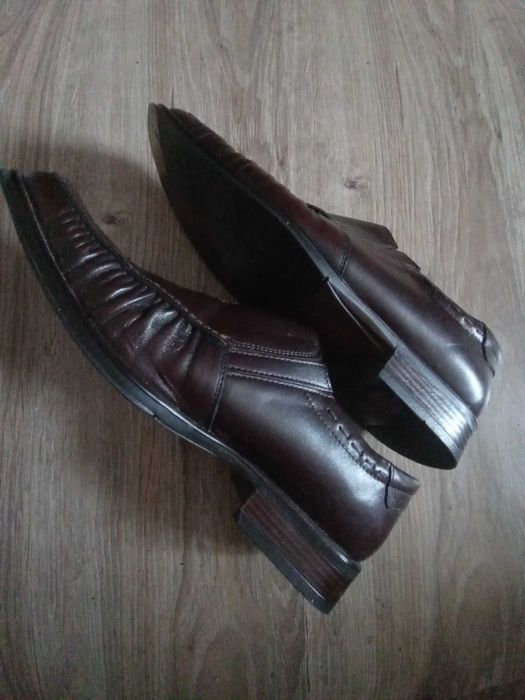 Buty męskie wizytowe rozmiar 39 super stan jak na zdjęciach...
