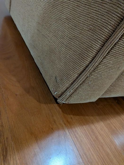Sofá 3 Lugares em Veludo Canelado Bege (165x100 cm) + Almofadas de Oferta