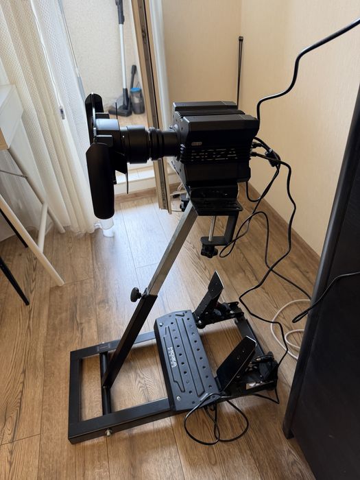 підставка для руля (moza, thrustmaster)