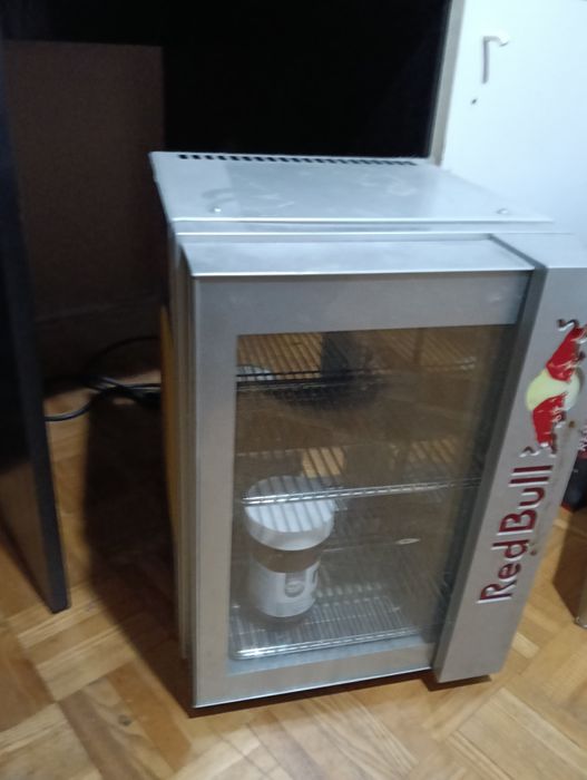 Lodówka Red Bull