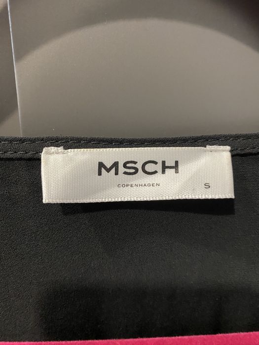 MSCH Copenhagen czarna bluzka z falbaną