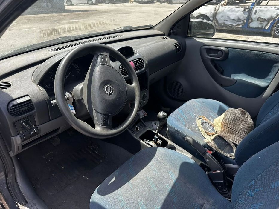 Opel Corsa C 1.2 de 2001 para peças