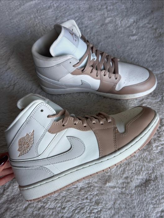 Air Jordan 1 Mid