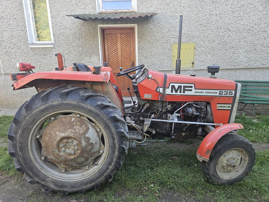 Ciągnik massey ferguson 235
