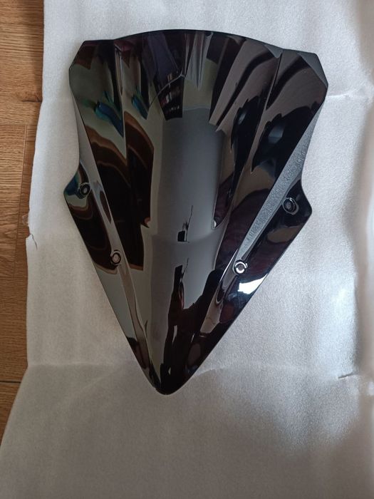 Скло вітрове для мотоцикла