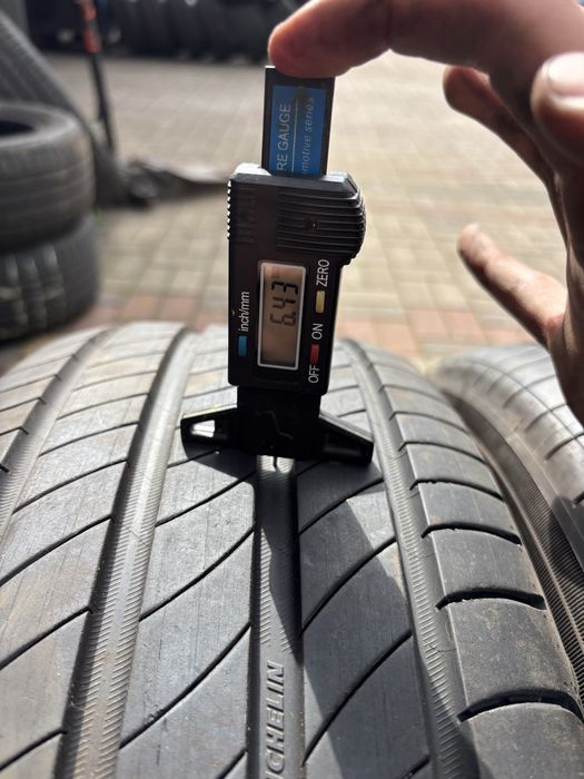 Komplet opon letnich Michelin 215/55/17 ( super stan)