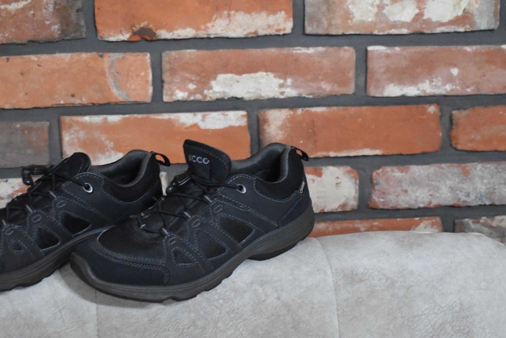 Ecco buty trekkingowe Light IV Gore-tex czarne oryginał super stan 39