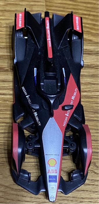 Nissan z kolekcji shell Racing