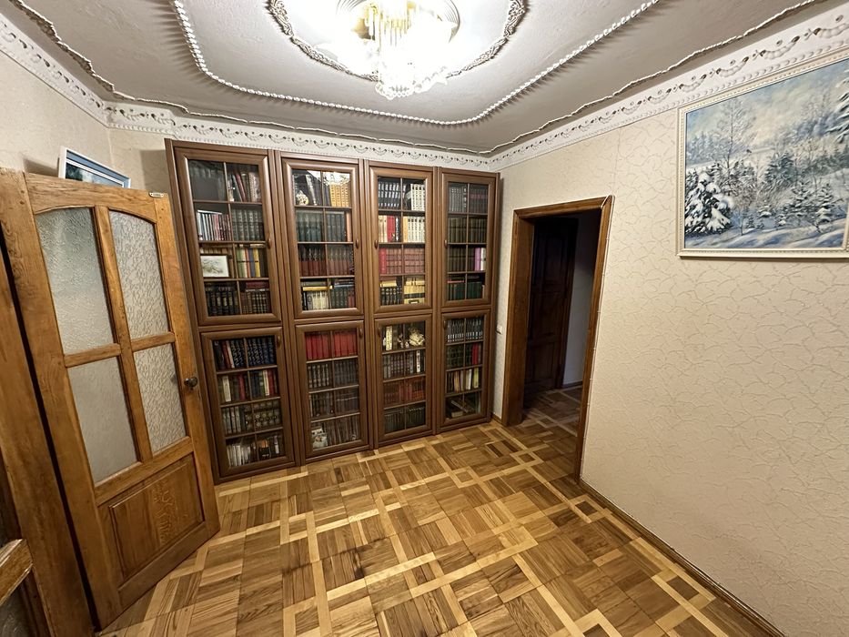 Продам 4 ком Центр ЦУМ Сертификат Євідновлення