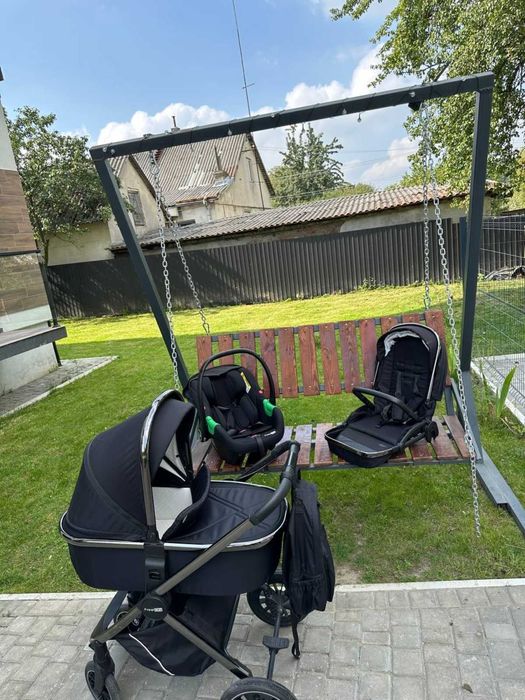 Продам дитячу коляску 3 в 1