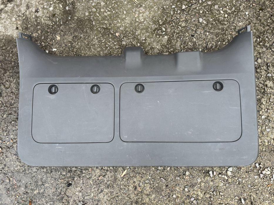 Обшивка багажника (задней ляды) land cruiser Prado 150