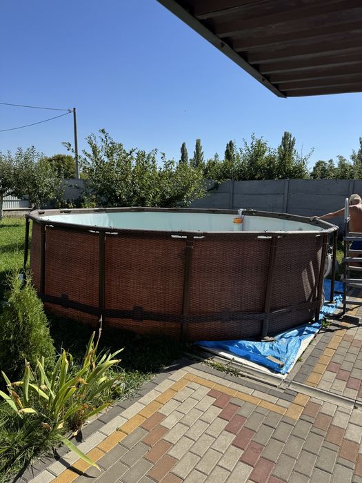 Каркасний басейн б/у 5 метрів у діаметрі