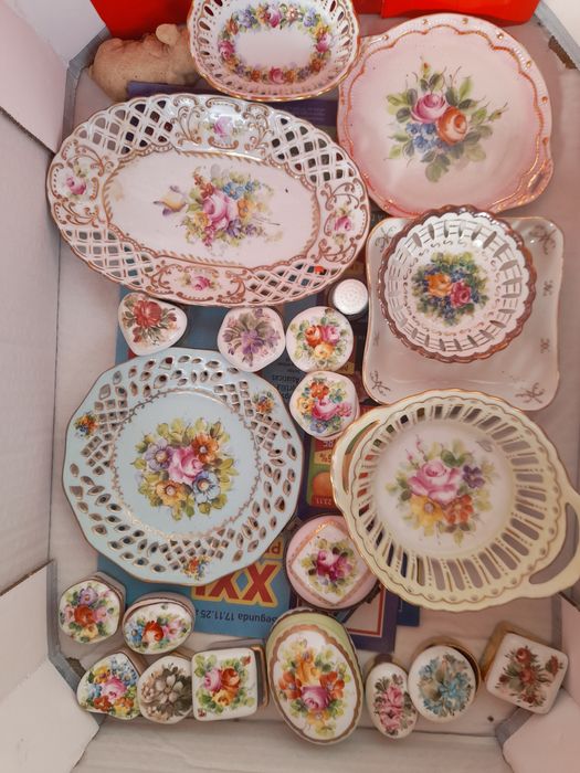 Miniaturas porcelana pintado à mão