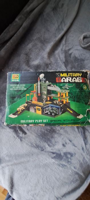 Віддам військову парковку для гри