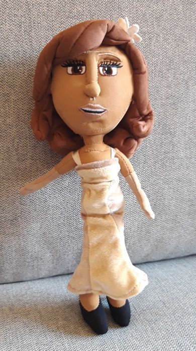 Boneca Peluche Sra Beleza