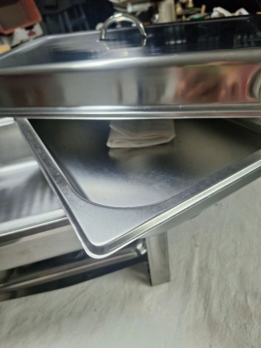 . Estufa para manter os alimentos quentes.