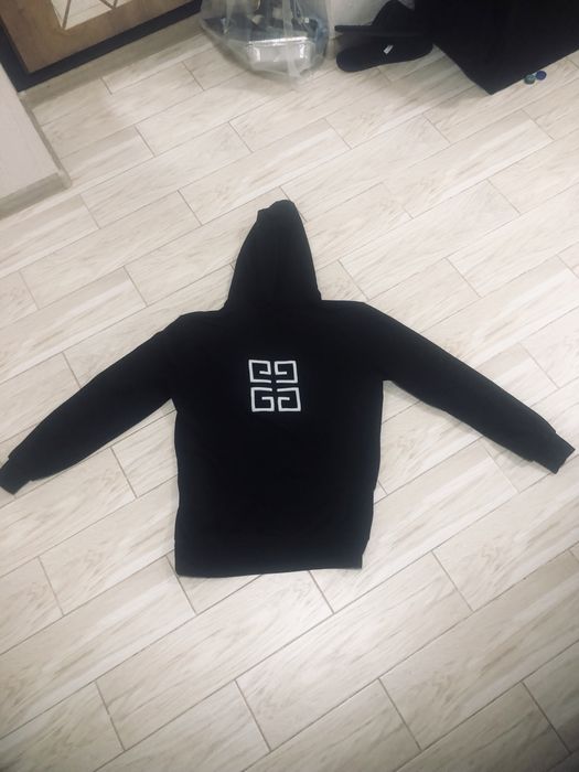 Кофта givenchy размер L