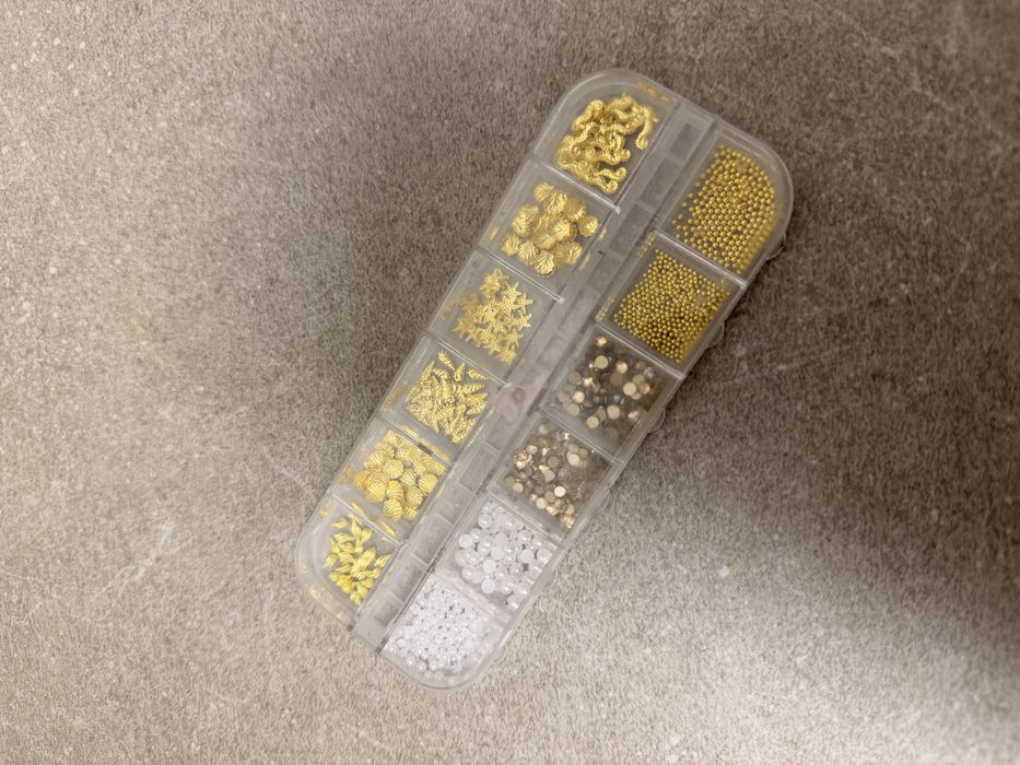 Nowy zestaw do zdobienia paznokci ozdoby