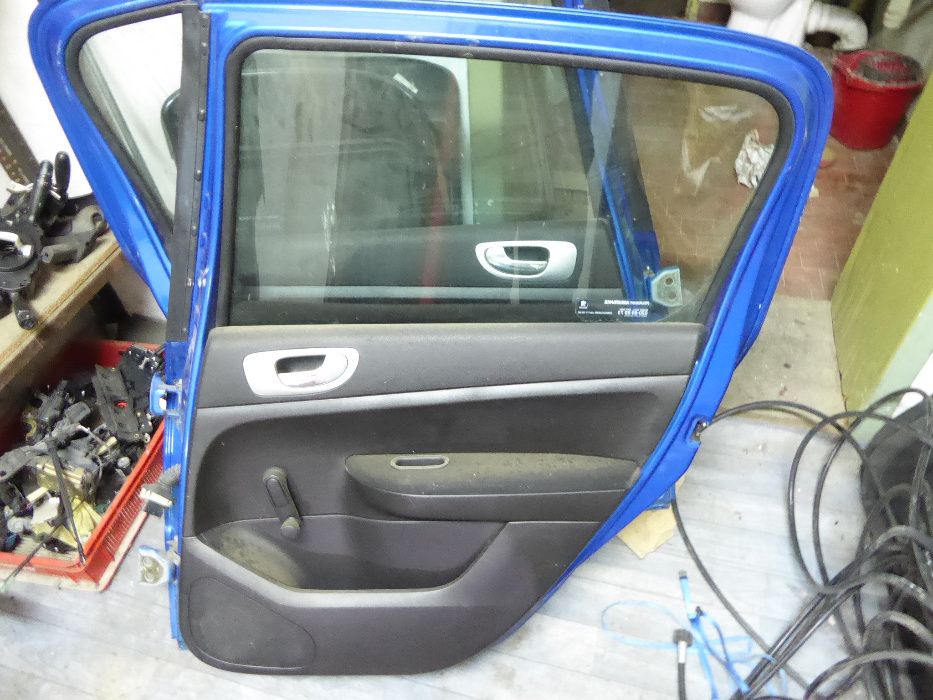 drzwi peugeot 307 lift hb  lewe tył