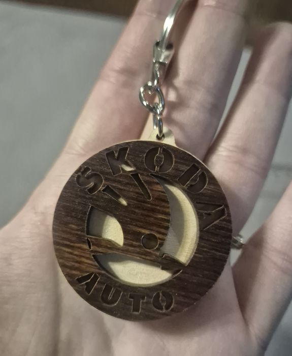 Brelok drewniany Skoda breloczek do kluczy