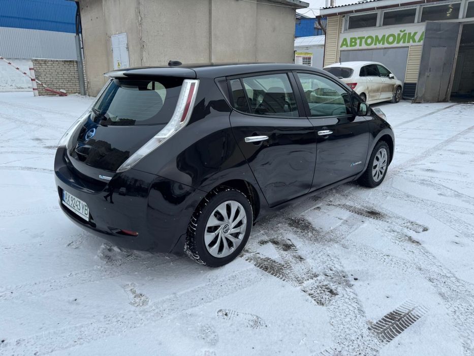 Nissan Leaf 30KB 2016 год идеал! Срочно!
