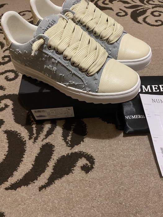 Кросівки Numeris {42}