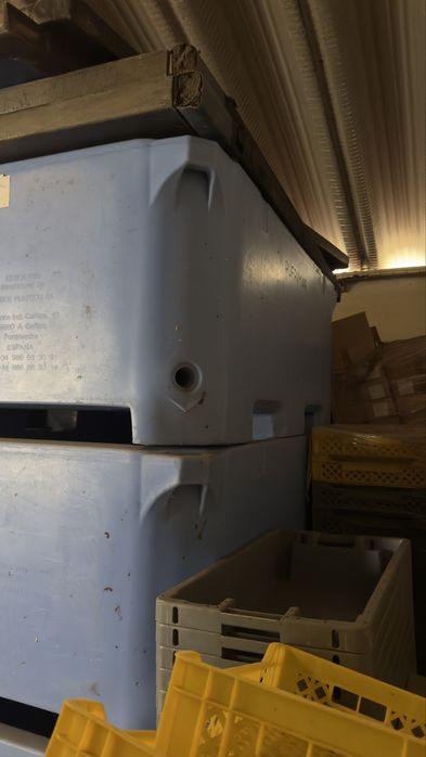 Dornas e cestos de plastico