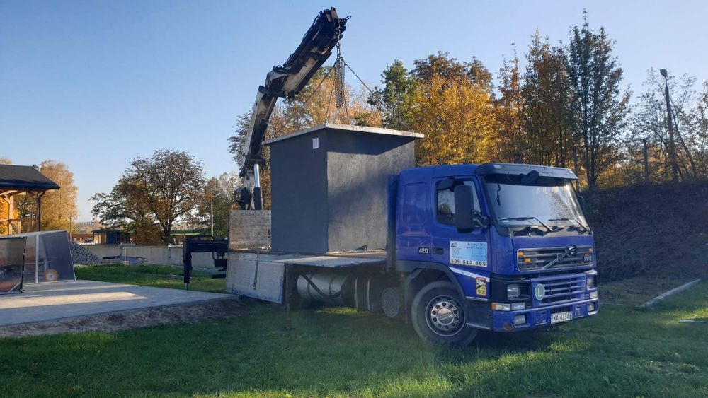 Transport maszyny niskopodwoziowa HDS  pawilony trawers