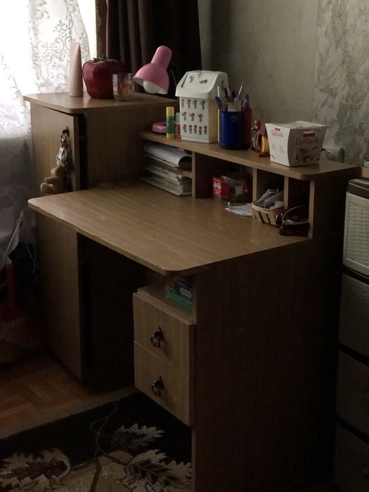 Письменный стол