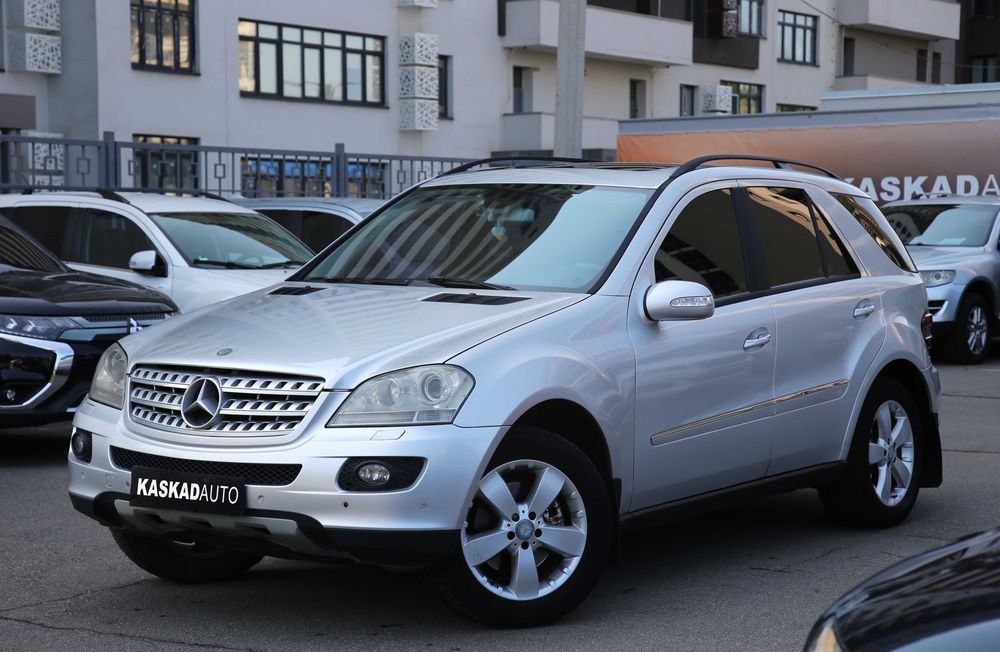 Mercedes M-Class 2005