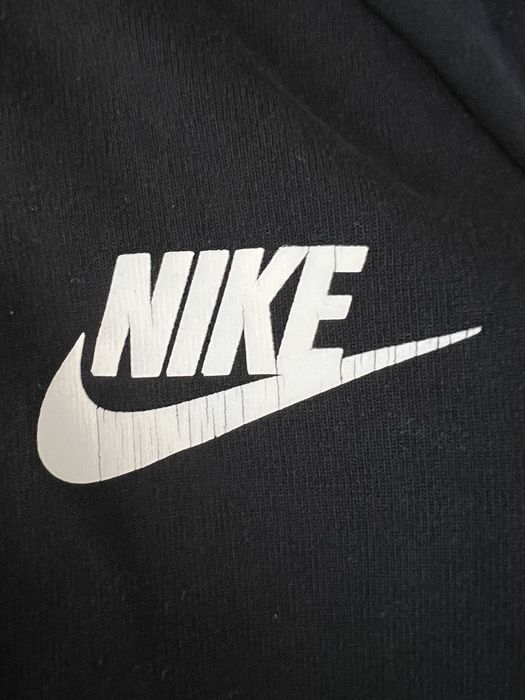 Rozpinana bluza czarna z kapturem r. 137-147 Nike