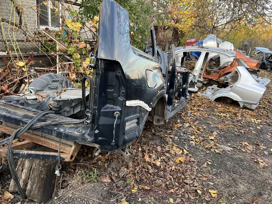 Крыло, четверть задняя правая Pajero Wagon 4