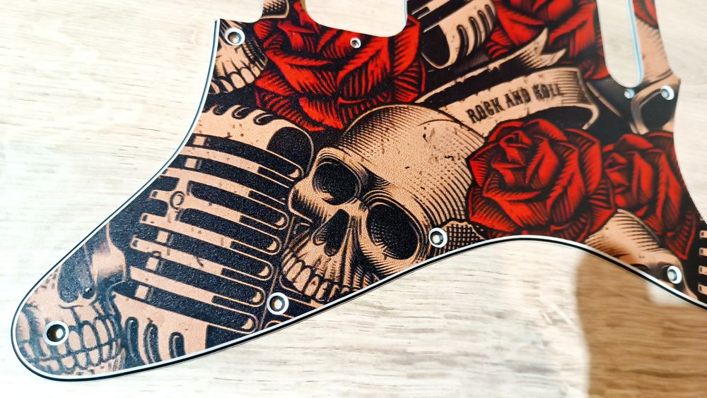 Pickguard Fender Stratocaster HS lub HSS, graficzny pickguard, nowy
