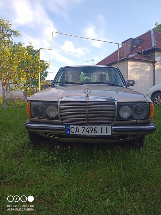 Продам Мерседес W123