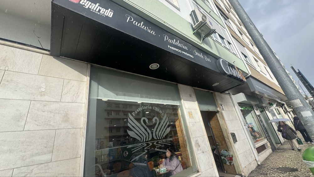 Padaria/Pastelaria para Arrendamento em Casal de São Brás - Amadora