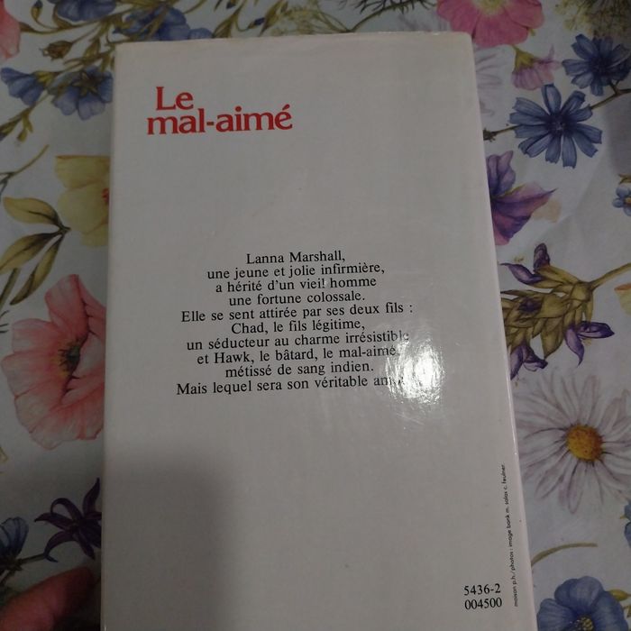 Le mal-aimé. Portes incluídos