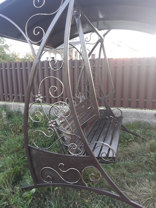 Гойдалка, колиска