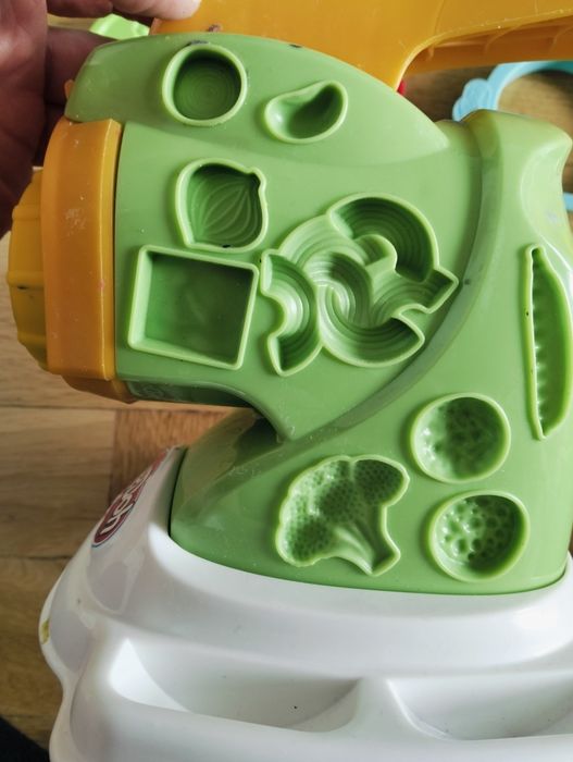 Zestaw foremek do ciastoliny toster dentysta makarony