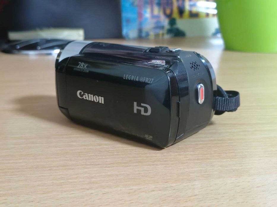 Цифрова відеокамера Canon LEGRIA HF R27