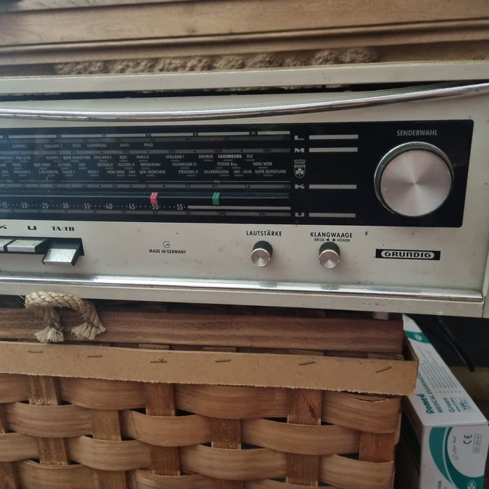 Rádio vintage em funcionamento
