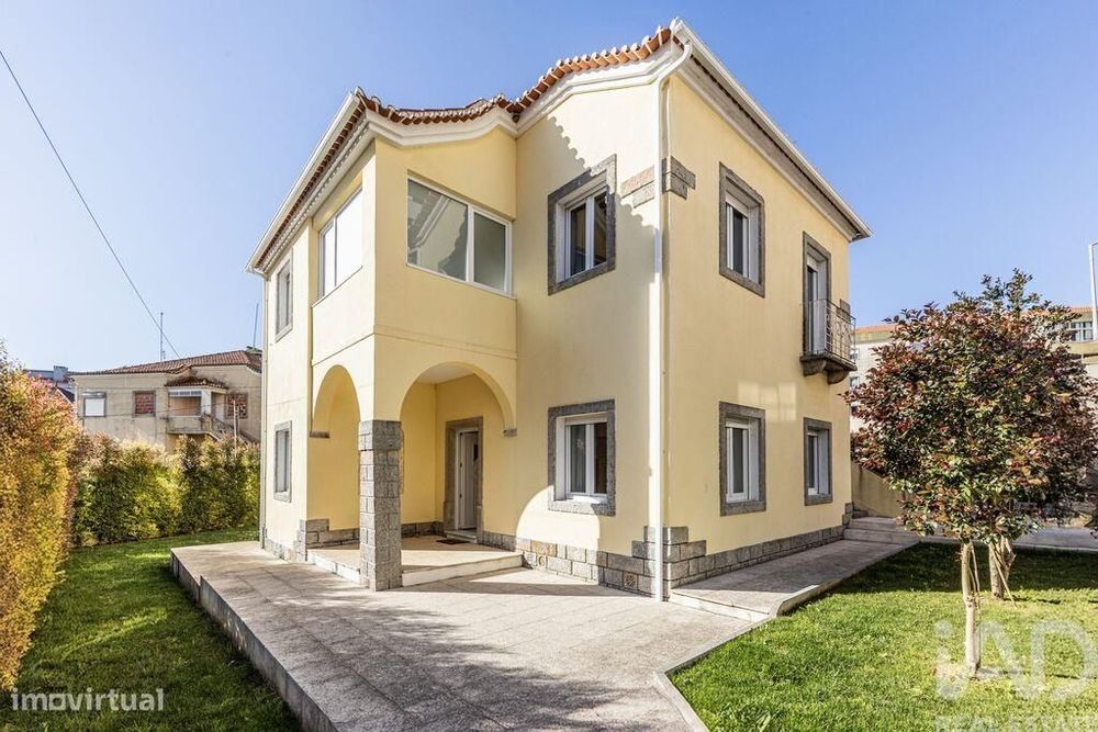 Casa T4 em Agualva E Mira-Sintra de 230,00 m2