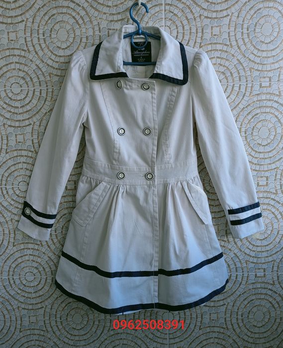 Красивый плащ  на девушку, винтажный стиль, бренд Atmosphere