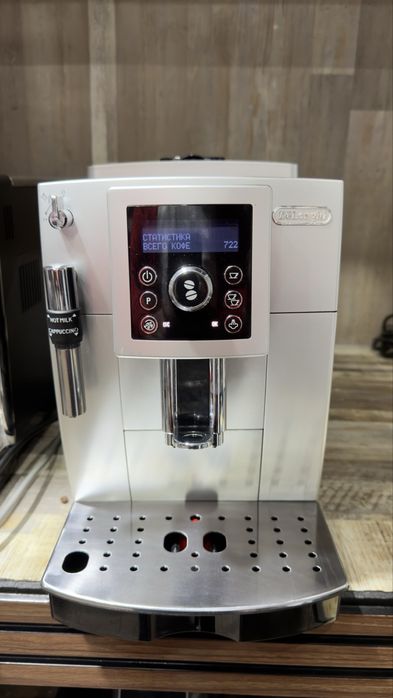 Кавомашина Delonghi magnifica s